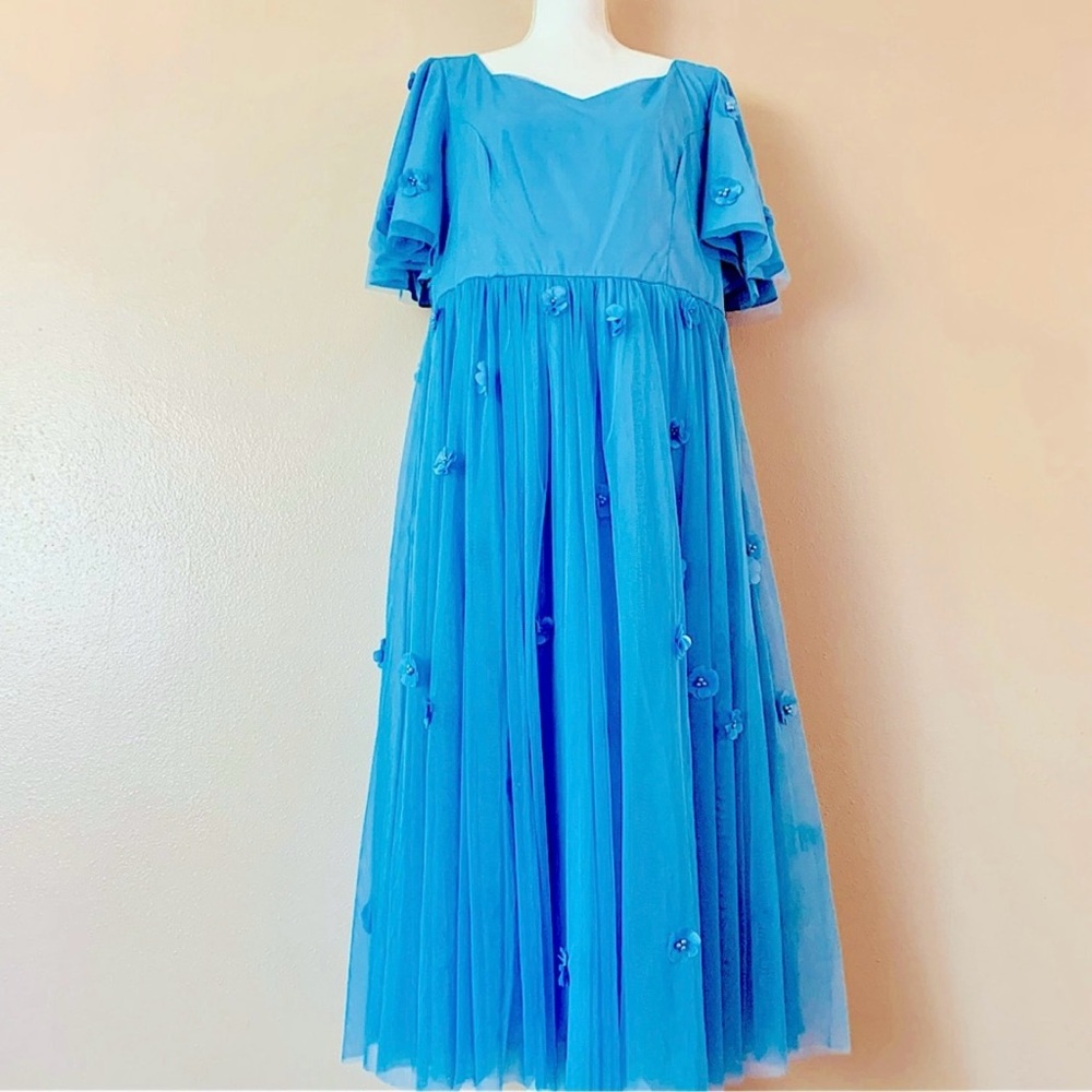 NWT Blue Ivy City Co The Magnolia Dress in Size M